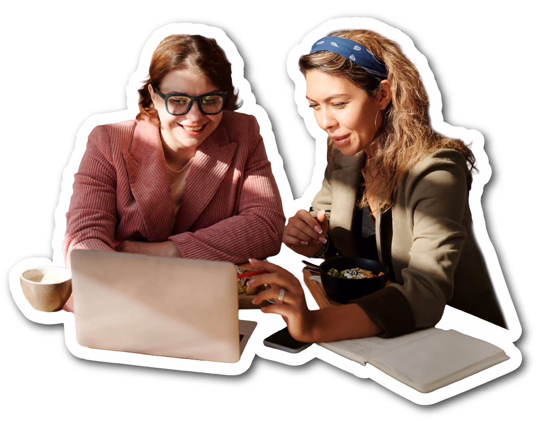 Entrepreneures collaborant ensemble